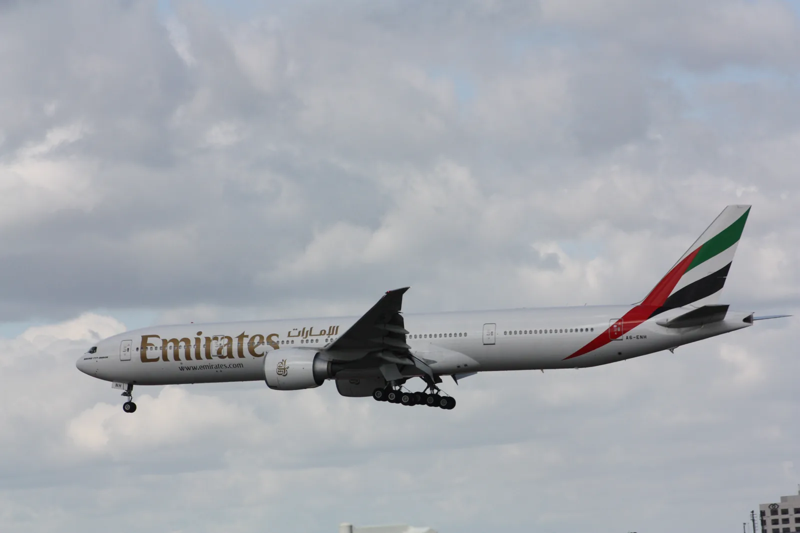 Boeing 777 de la compagnie Emirates en vol