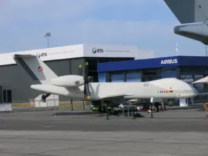 Lire la suite à propos de l’article Eurodrone : Dassault accuse Airbus de l’avoir écarté du programme
