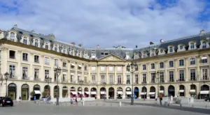 Lire la suite à propos de l’article Immobilier de luxe : 6 milliards d’euros en France en 2025