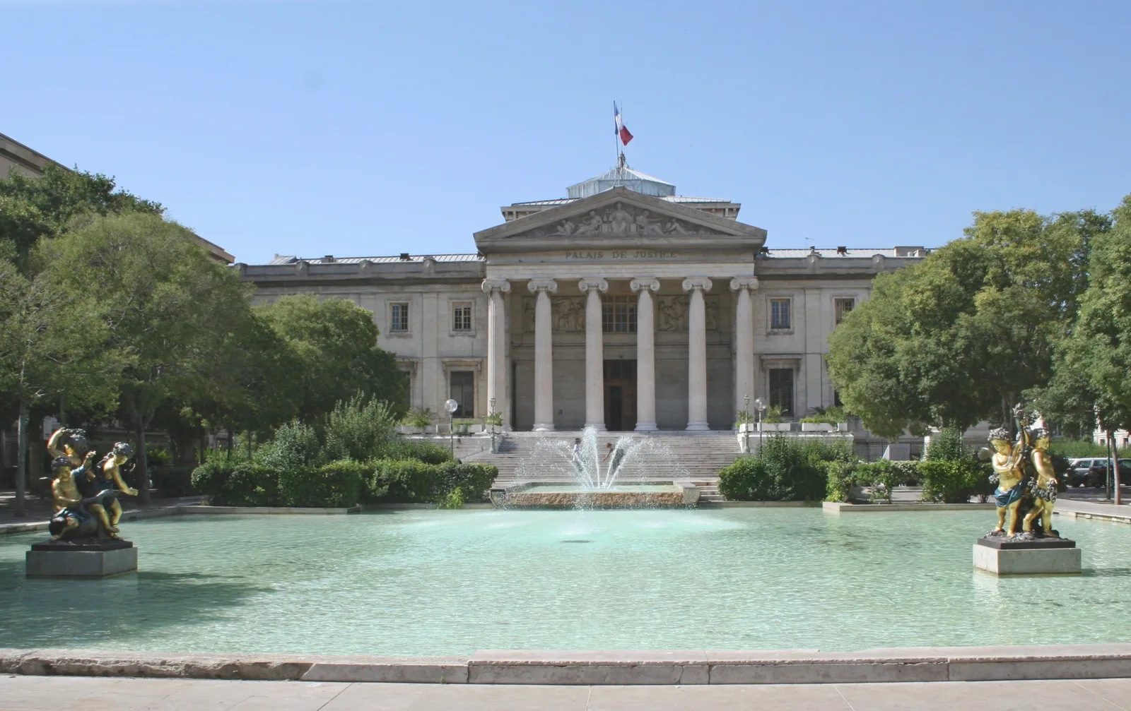 Façade du palais de justice de Marseille, illustration de la justice en région Provence-Alpes-Côte d'Azur