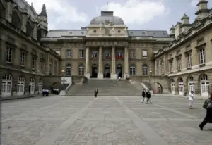 Lire la suite à propos de l’article Conseil d’État : fermeture validée d’un club libertin parisien