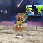 Maquette du satellite de navigation chinois Beidou-3, exposee lors du salon InnoTech Expo a Hong Kong