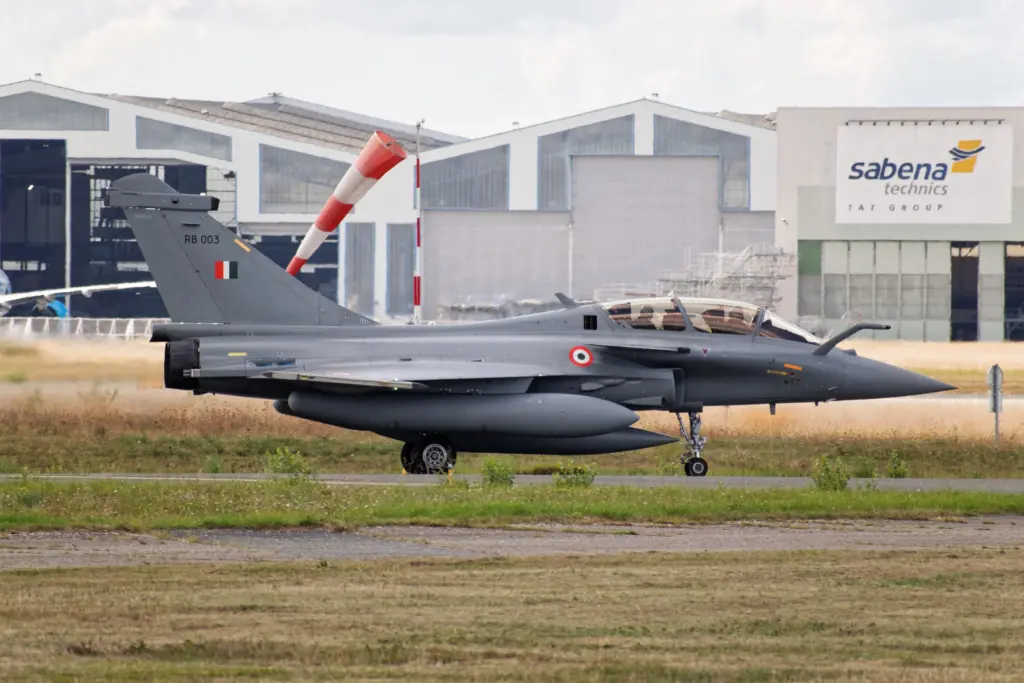 Avion de chasse Rafale de l Indian Air Force au sol