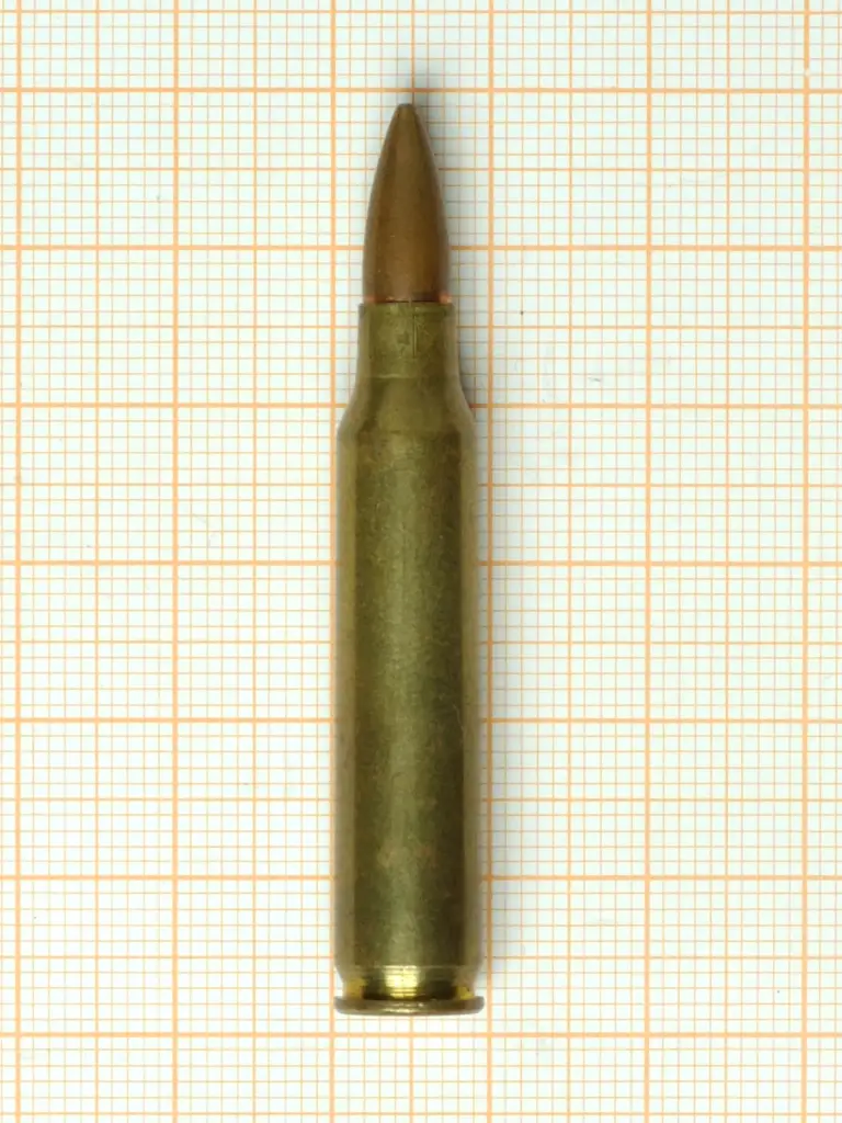 Cartouche de munition 5,56x45mm OTAN, calibre produit en France dans le cadre du réarmement