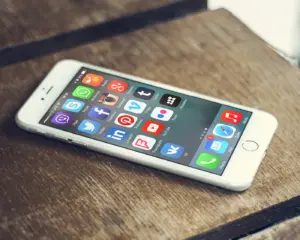 Lire la suite à propos de l’article Réseaux sociaux : l’interdiction aux ados patine en Australie
