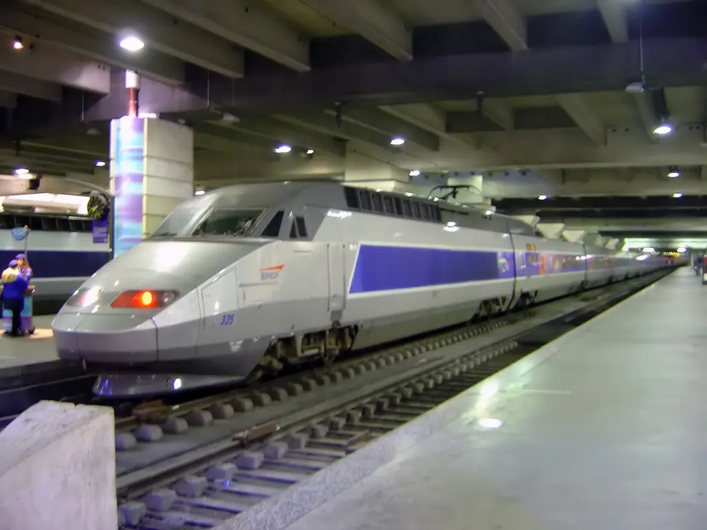 Rame TGV en gare Montparnasse à Paris