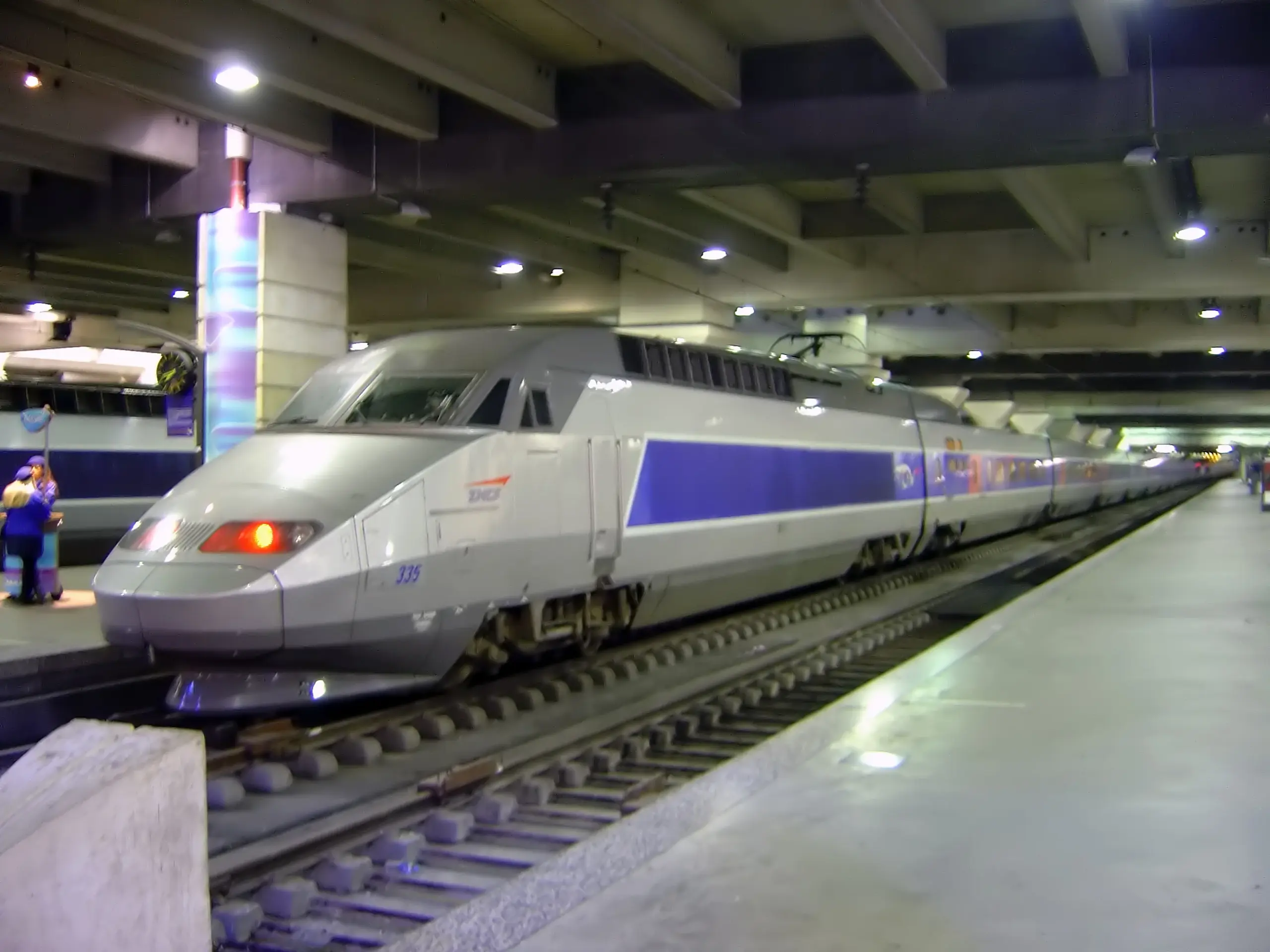 Rame TGV en gare Montparnasse à Paris