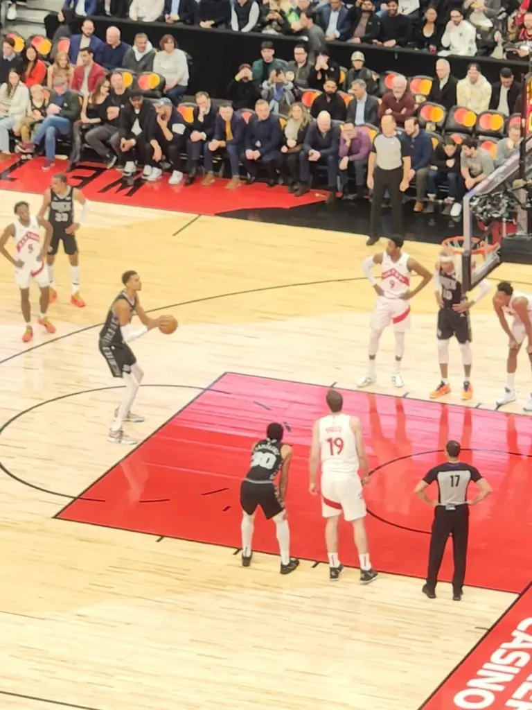 Victor Wembanyama sous le maillot des San Antonio Spurs