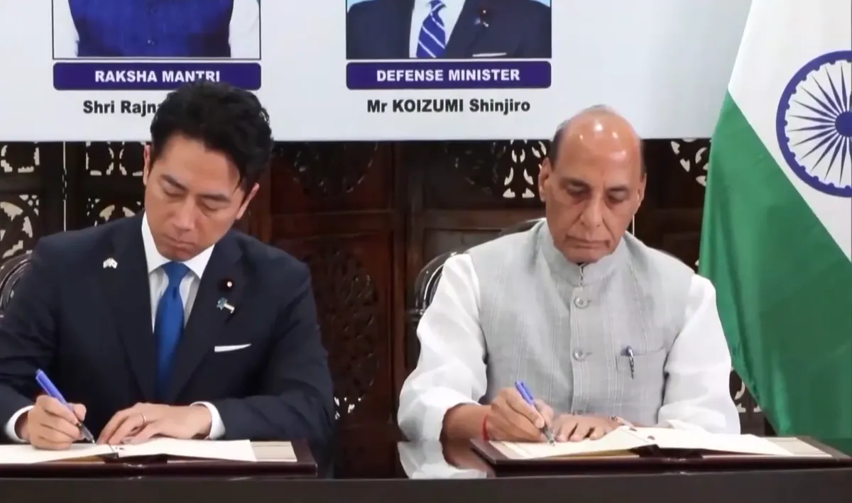 Le ministre japonais de la Défense Shinjiro Koizumi et son homologue indien, Rajnath Singh. Image : capture d'écran réseaux sociaux. 