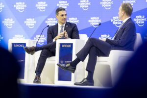 Lire la suite à propos de l’article Crise de Ceuta : Pedro Sánchez disculpe le Maroc mais accuse Israël et la Russie