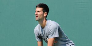 Lire la suite à propos de l’article Djokovic : son refus du vaccin contre le Covid-19 et son expulsion d’Australie au cœur d’un documentaire
