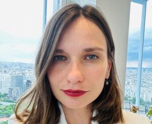 Lire la suite à propos de l’article Johanna Brousse : la magistrate qui s’attaque à Musk est une young leader de la Fondation France-Amérique