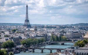 Lire la suite à propos de l’article Paul-Hugo Verdin nommé préfet : ce que révèle la polémique autour de ce proche de Lecornu
