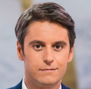 Lire la suite à propos de l’article Présidentielle 2027 : Gabriel Attal accuse le Kremlin de vouloir favoriser Marine Le Pen