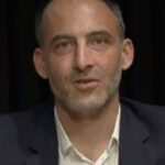 Raphaël Glucksmann, député européen et président du parti Place Publique