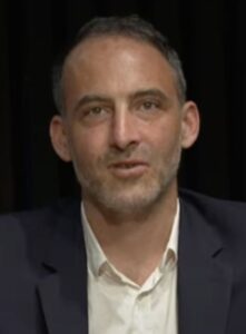 Lire la suite à propos de l’article Présidentielle 2027 : Glucksmann se déclare, sans Mélenchon