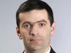 Lire la suite à propos de l’article Robert Shageyev : l’officier qui avait livré un sous-marin ukrainien aux Russes tué en Crimée