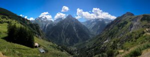 Lire la suite à propos de l’article Tourisme casher : dans les Alpes, la fréquentation estivale ravive des tensions
