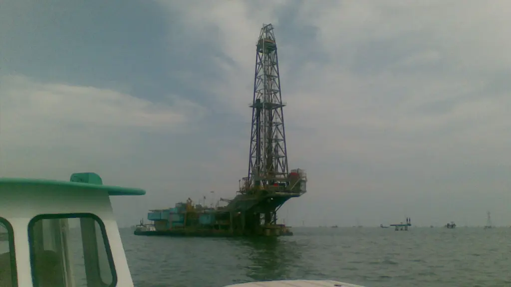 Stations de forage pétrolier sur le lac de Maracaibo, au Venezuela