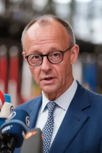 Lire la suite à propos de l’article Remaniement Merz : la CDU joue aux chaises musicales, et perd
