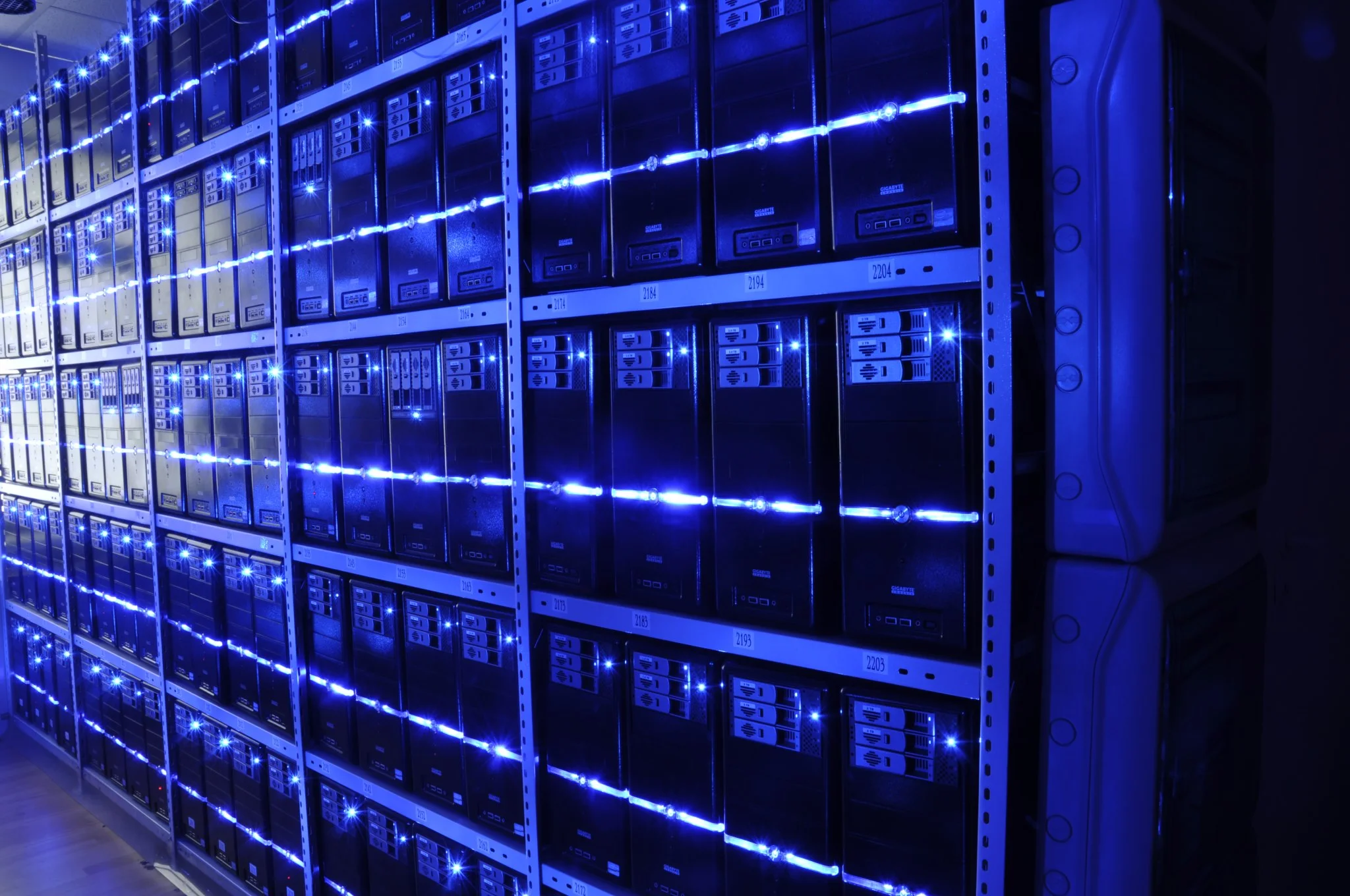 Salle de serveurs d’un data center, illustration d’un campus d’intelligence artificielle en Chine