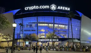 Lire la suite à propos de l’article Lakers : l’équipe phare de L.A. vendue 12,5 milliards de dollars à Josh Kushner et l’ancien patron de Disney