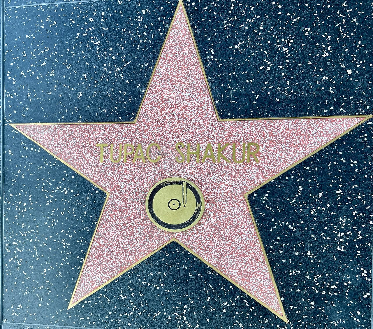 Étoile de Tupac Shakur sur le Hollywood Walk of Fame