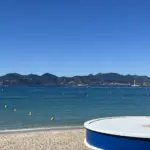 Vue de la baie de Cannes depuis La Croisette, photo d’illustration