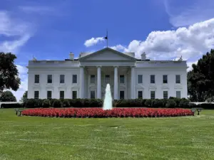 Lire la suite à propos de l’article Cyberattaques : Trump ouvre le hack back aux entreprises privées
