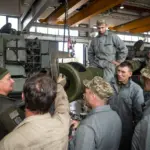 Des soldats ukrainiens s'entraînent sur un site militaire en Allemagne