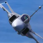 Un chasseur Saab Gripen E en vol