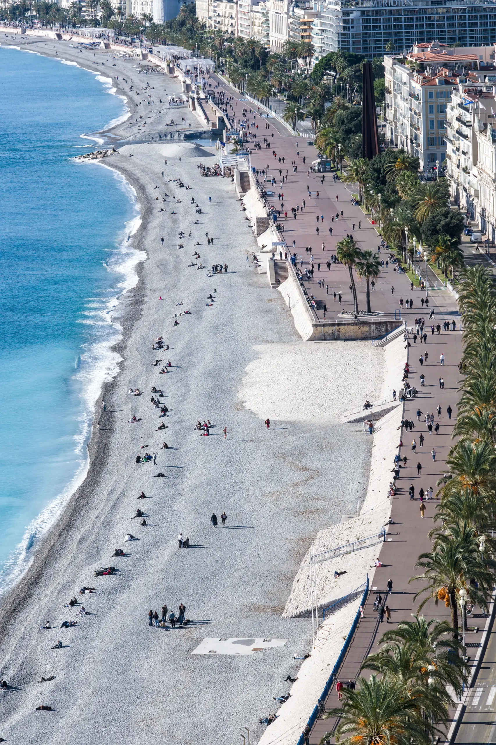 Vue aerienne de la Promenade des Anglais a Nice