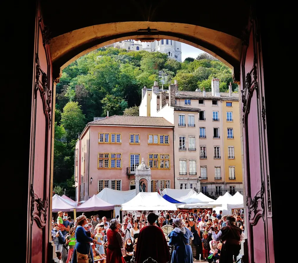 Place Saint-Jean dans le Vieux Lyon, cinquieme arrondissement