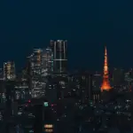 Vue nocturne de l'arrondissement de Minato, à Tokyo