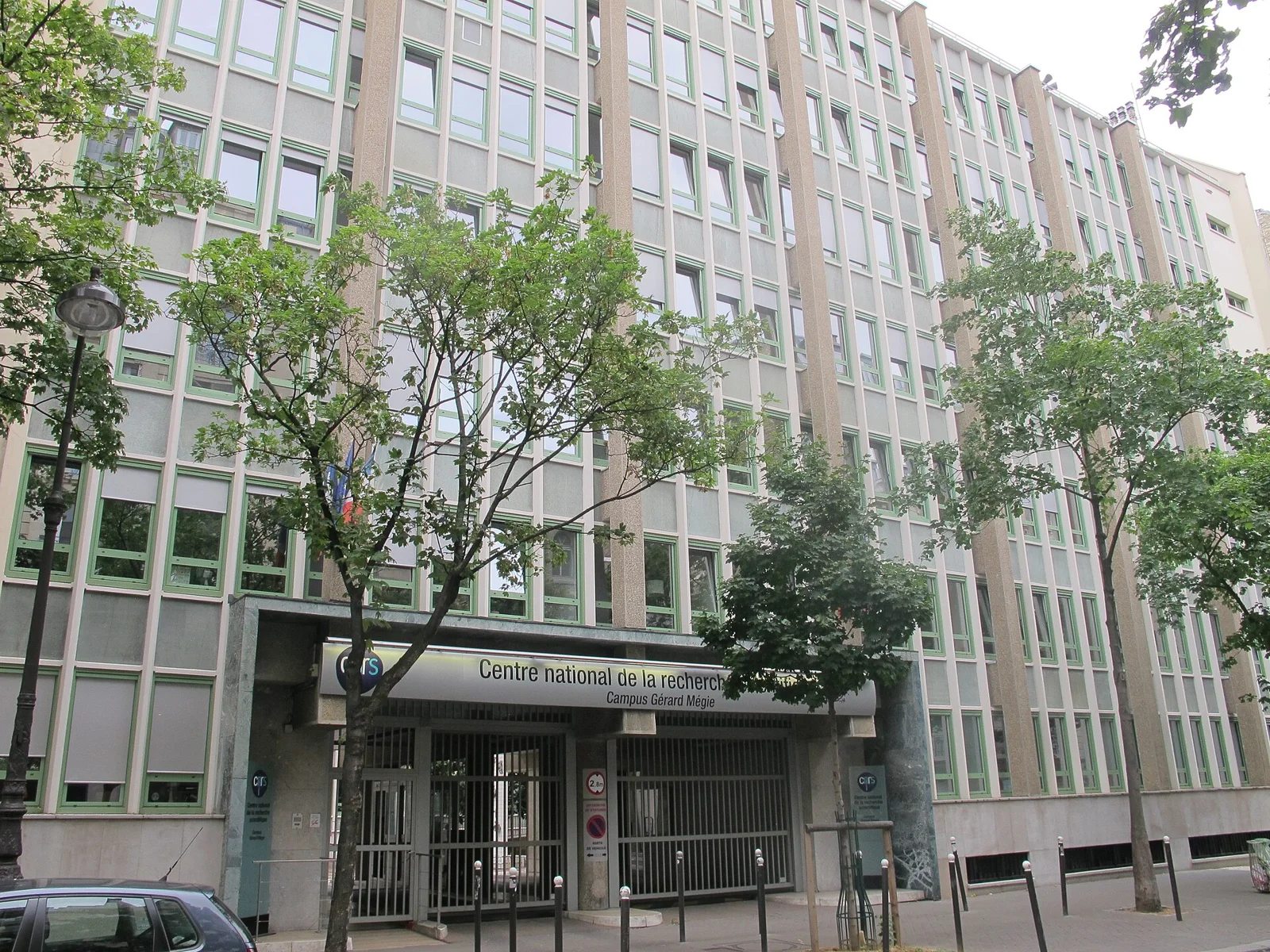 Le siège du CNRS, rue Michel-Ange à Paris