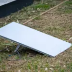 Antenne de reception Starlink installee en exterieur
