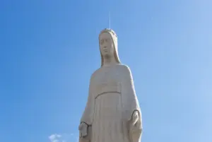 Lire la suite à propos de l’article Plus haute statue mariale d’Europe : la Pologne bénit Maryjka