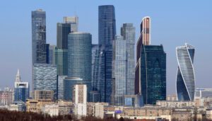 Lire la suite à propos de l’article Cyberattaques en Russie : le système électoral visé par une offensive « massive et intense »