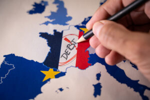 Lire la suite à propos de l’article Dette française : la France emprunte désormais plus cher que l’Italie et la Grèce, la facture s’alourdit