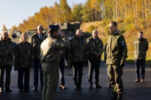 Lire la suite à propos de l’article Dissuasion nucléaire : la Finlande rejoint l’initiative « avancée » proposée par la France