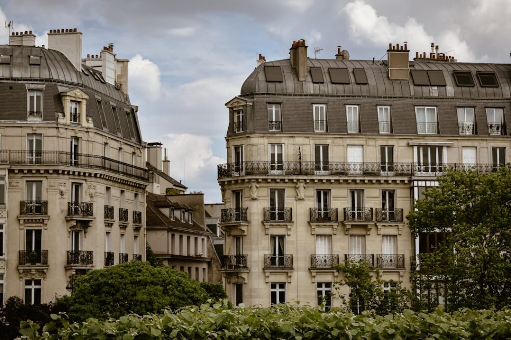 Façades d'immeubles à Paris, illustration de la Maison de l'Argentine