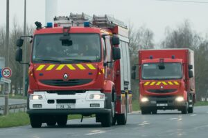 Lire la suite à propos de l’article Incendie sur l’A13 : une femme enceinte et son enfant de 2 ans meurent dans leur voiture à Mantes-la-Ville