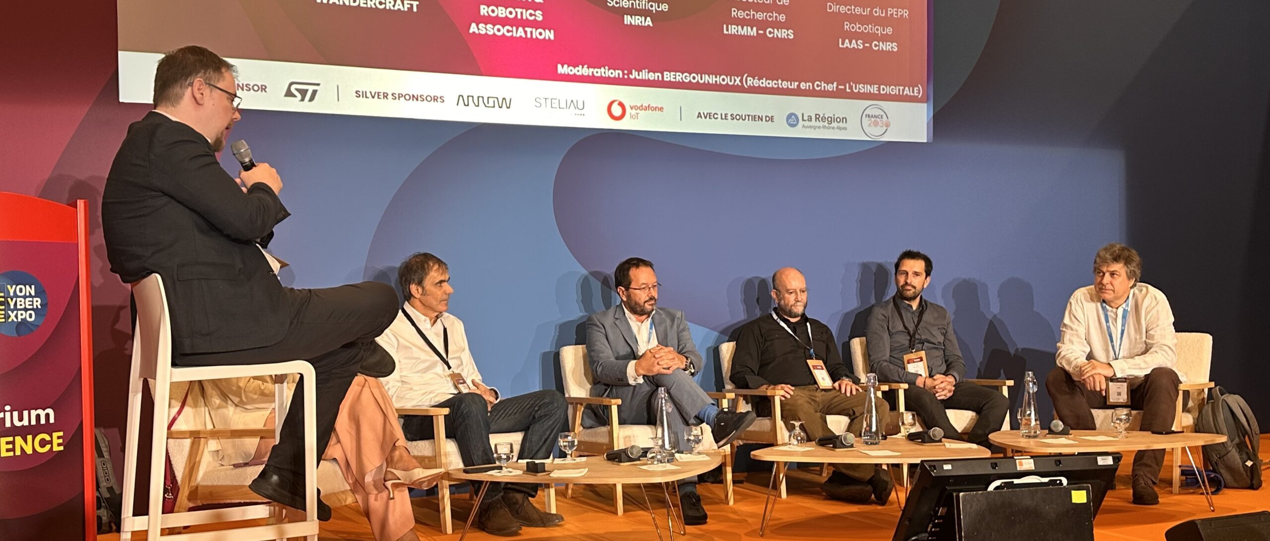 De gauche à droite : Julien Bergounhoux, Phillippe Souères, Laurent Duthoit, Abherrahamane Kheddar, Philippe Expert et Pierre-Brice Wieber. Photo : @X-Pression Média