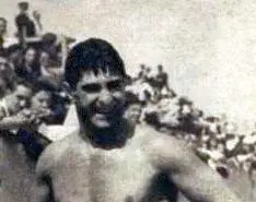 Alfred Nakache lors des championnats de France de natation en 1941