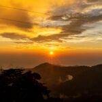 Chaîne de montagnes en Colombie au coucher du soleil