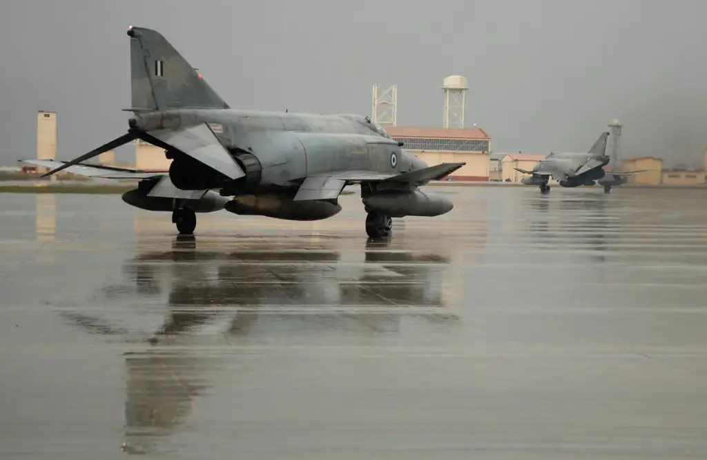 Avion de combat F-4 Phantom de l'armée de l'air grecque