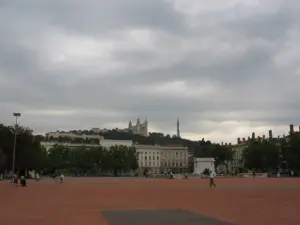 Lire la suite à propos de l’article Lyon : Les responsables juifs, chrétiens et musulmans appellent à une Marche pour la paix le 18 octobre