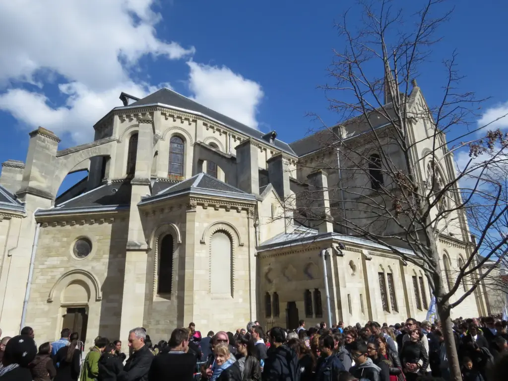 Ostension de la Sainte Tunique d'Argenteuil en 2016 dans la basilique