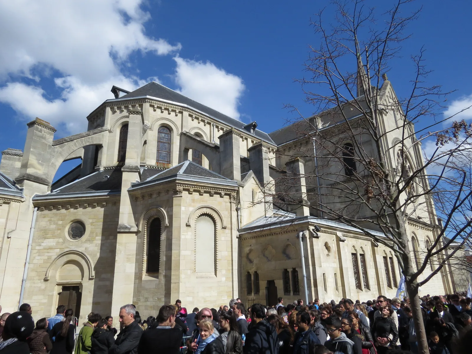 Ostension de la Sainte Tunique d'Argenteuil en 2016 dans la basilique