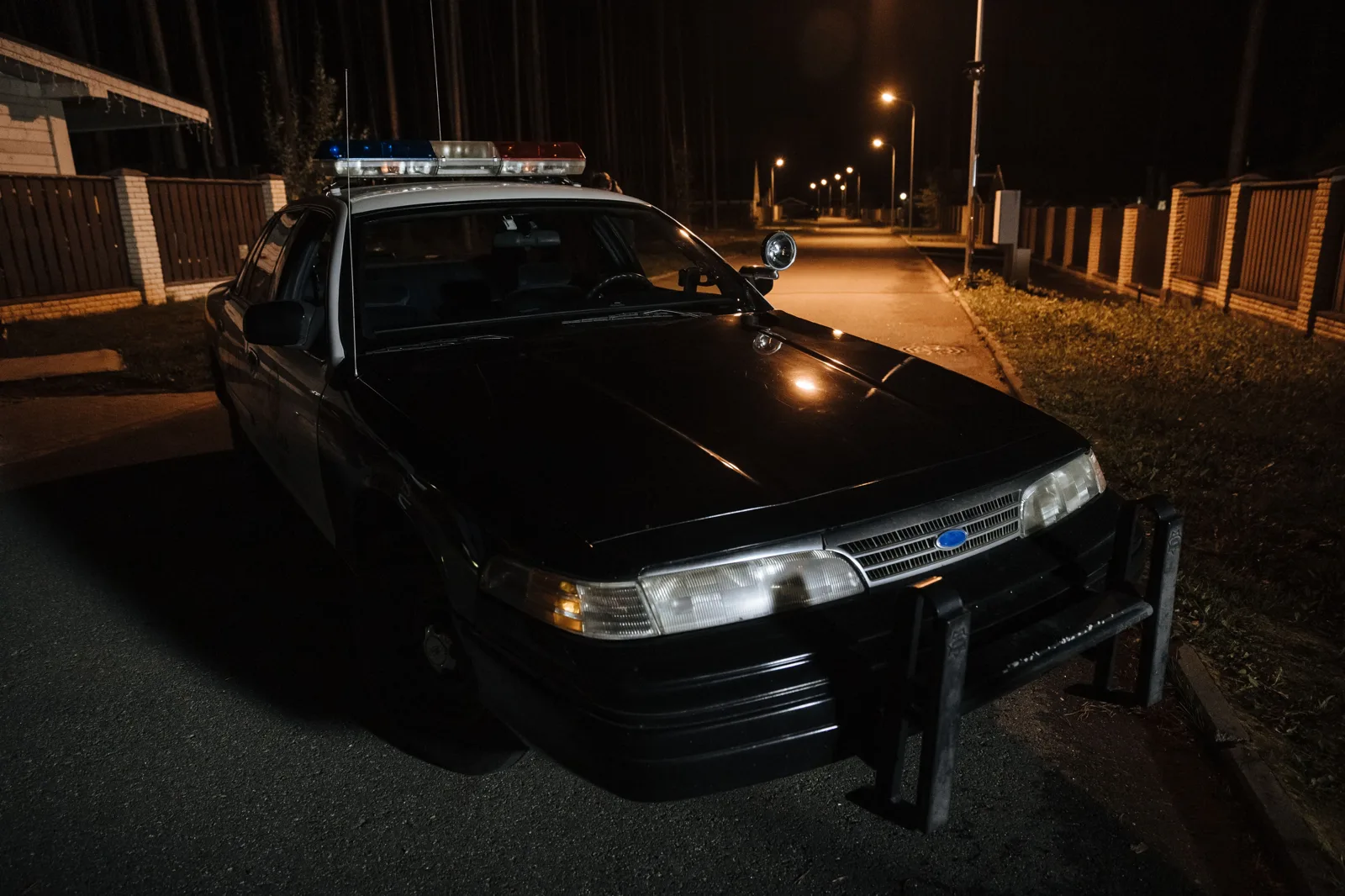 Voiture de police de nuit, illustration refus d'obtempérer